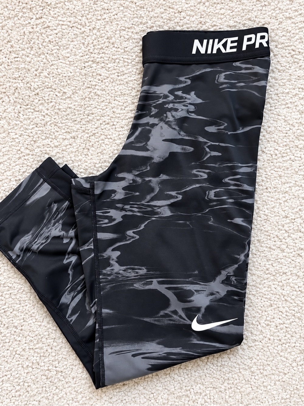 Nike Pro Dri-FIT Black & Gray Printed Leggings - Size Small